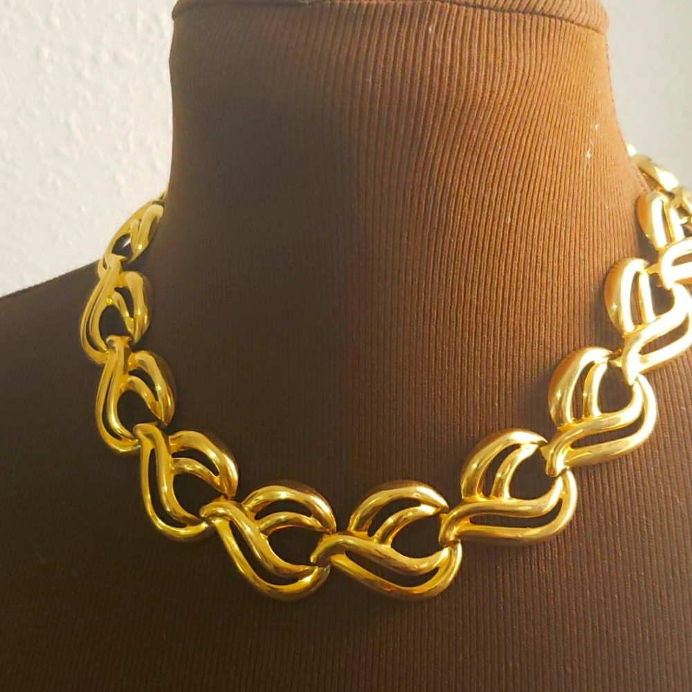 FASHION NECKLACE